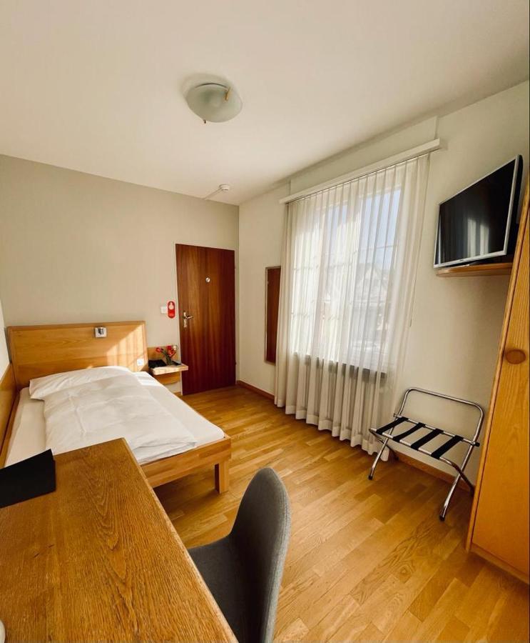Hotel Roessli Allschwil Extérieur photo