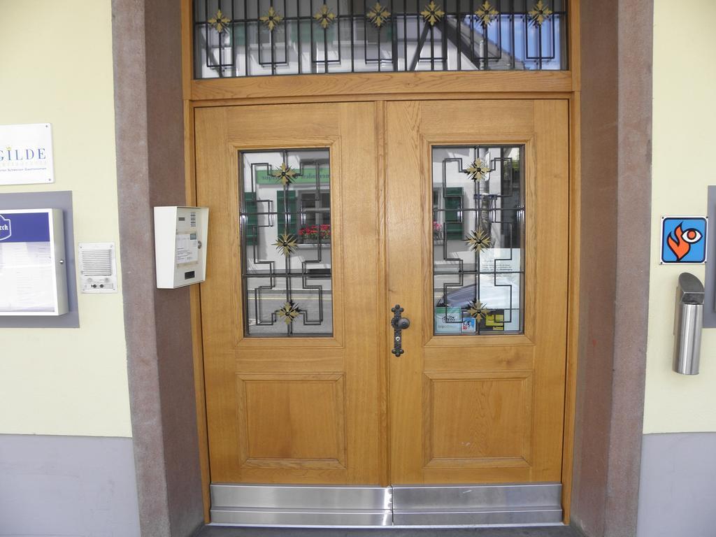 Hotel Roessli Allschwil Extérieur photo